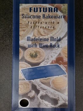 NEW Futura Silicone Bakeware Madeleine Mold w/ Wire Rack Blue #82204